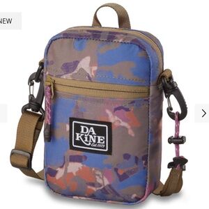 NWT Dakine Journey Mini Crossbody in Haiku Camo